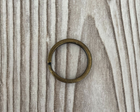 Key ring round - old gold